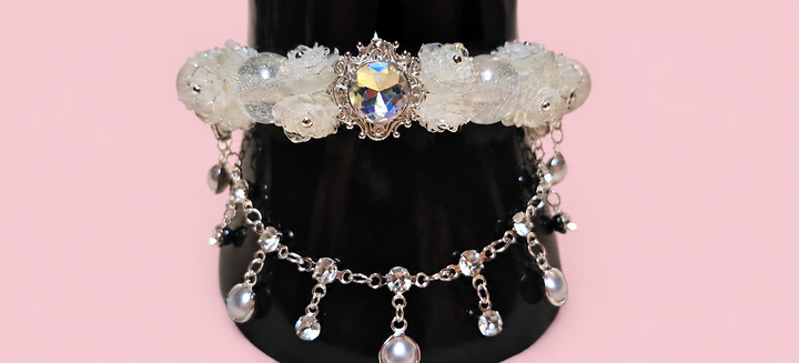 Pulsera de flores blancas