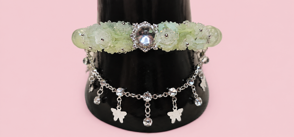 Pulsera de flores color verde claro
