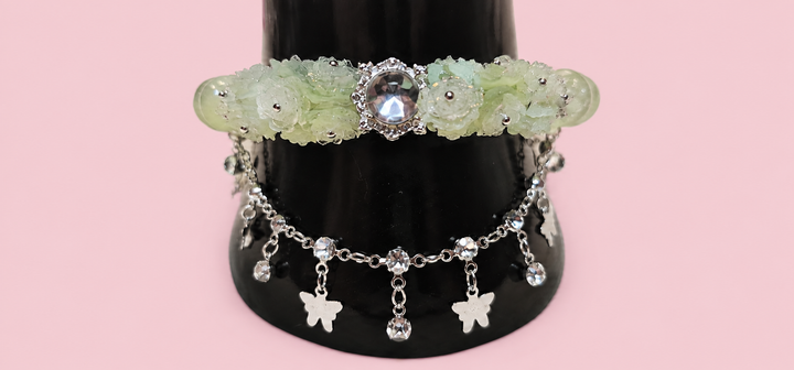 Pulsera de flores color verde claro