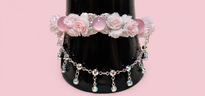 Pulsera de flores rosa claro