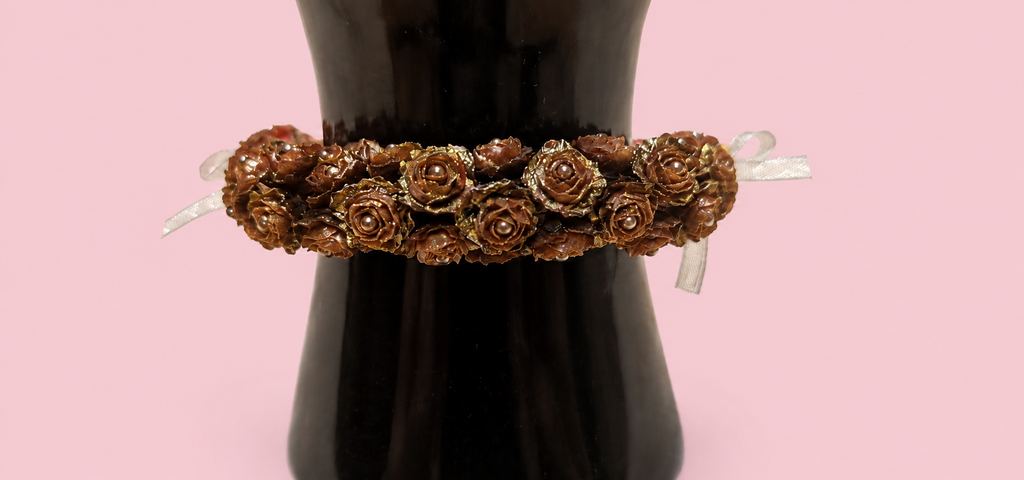 Pulsera flores color marrón