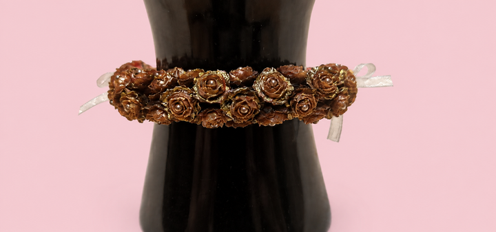 Pulsera flores color marrón